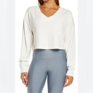 ALO Yoga Muse Ribbed V-Neck Top, Small